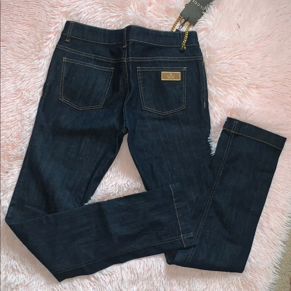 NEW Gucci Navy Blue Denim Jeans with Gold Chain and Button Accent New With Tags - Picture 8 of 15